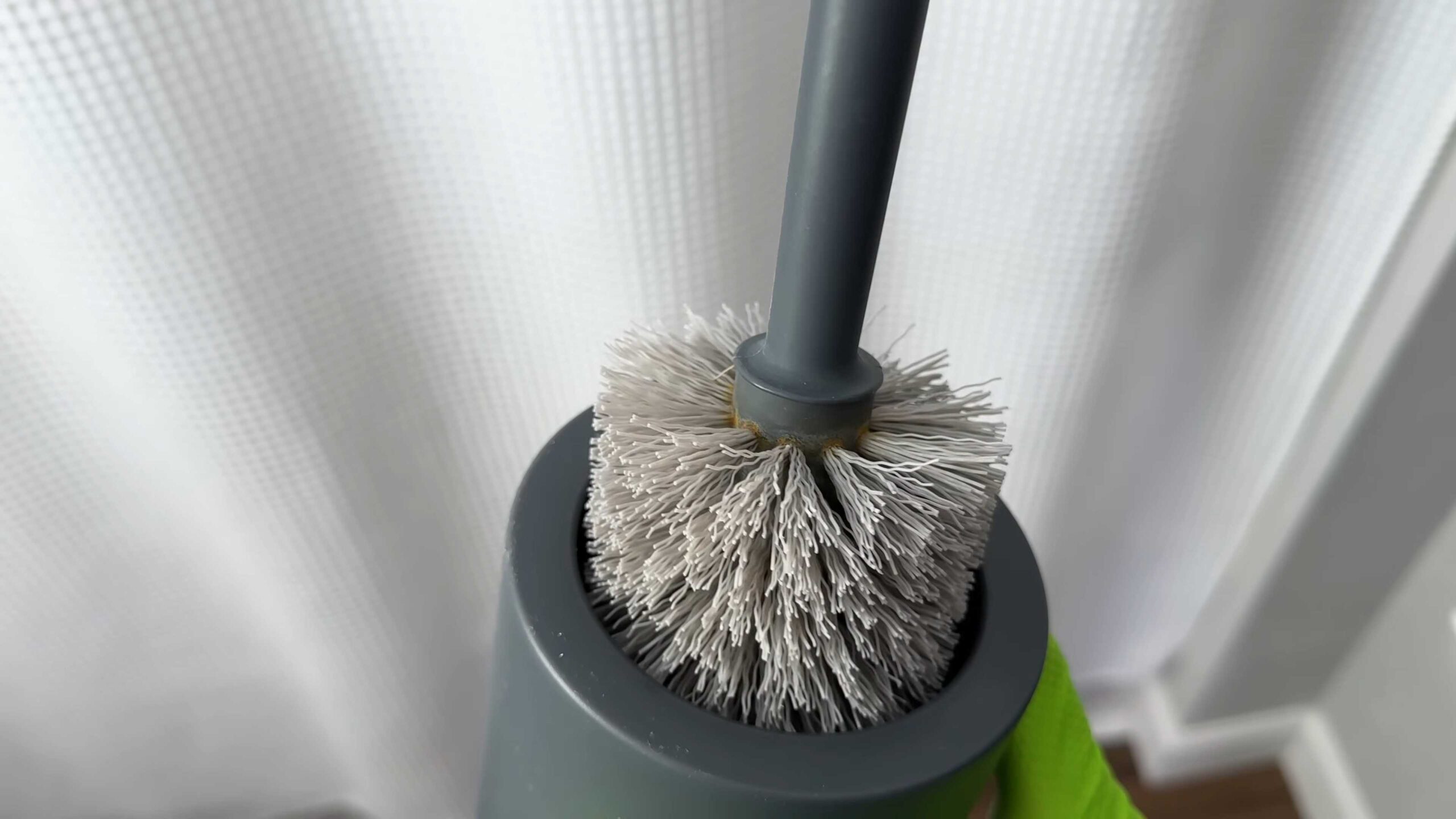Bathroom cleaning hacks