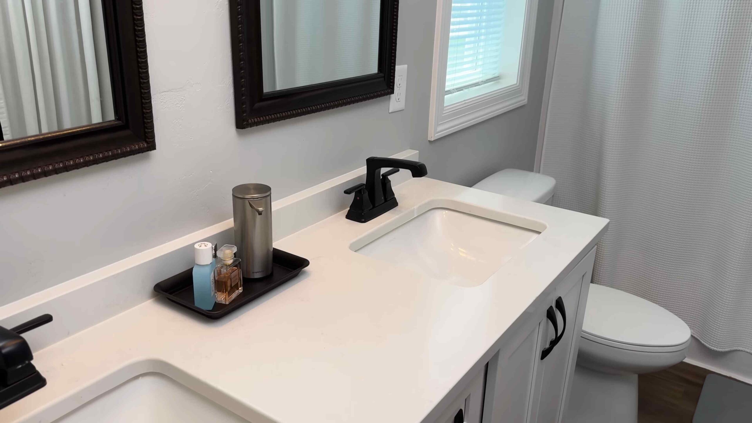 Bathroom fresh odor free
