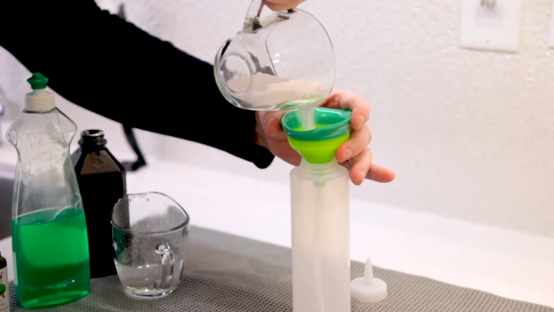 Bathroom cleaning hacks