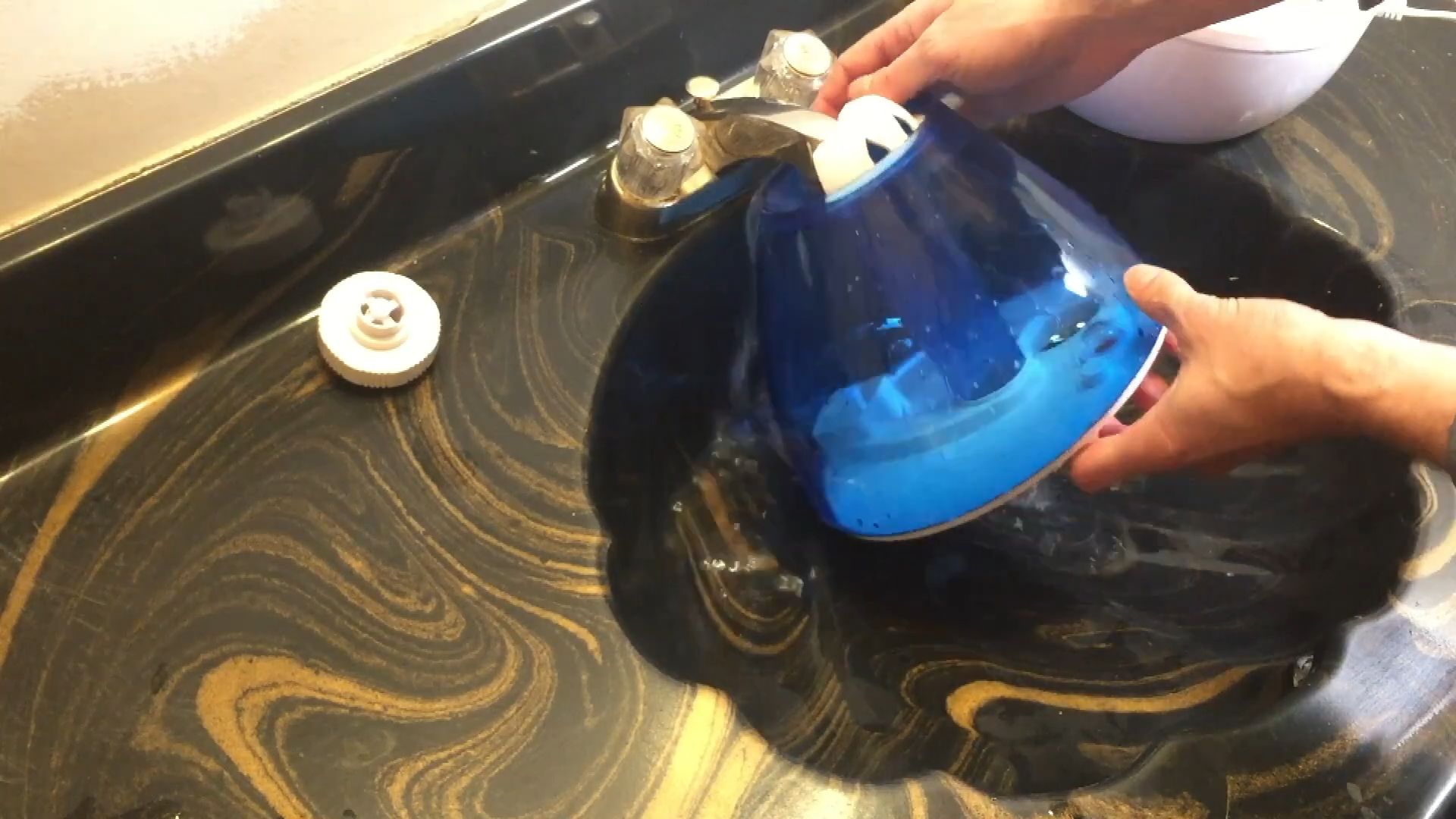 Clean Humidifier Easily