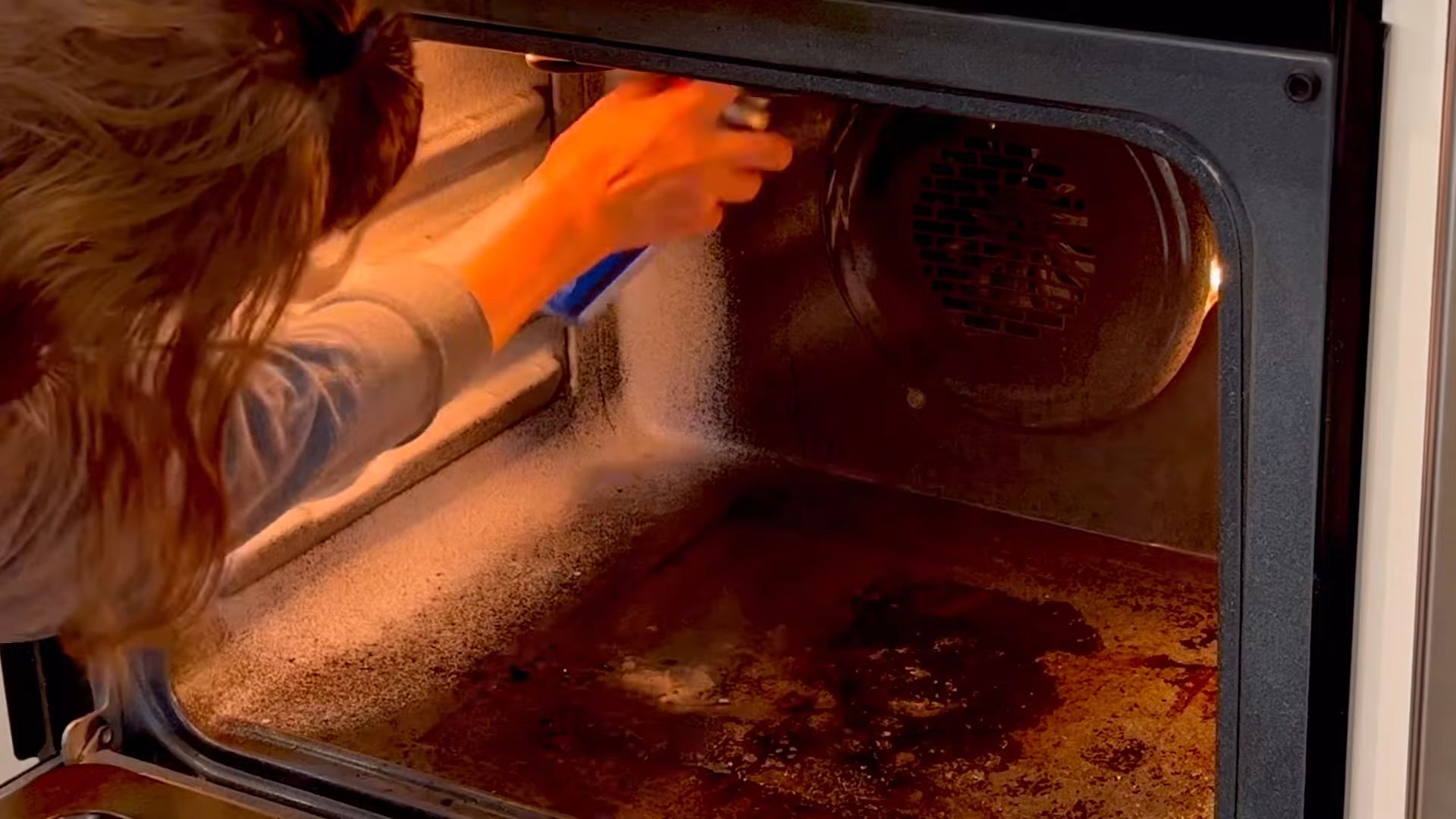 Clean dirty oven tips